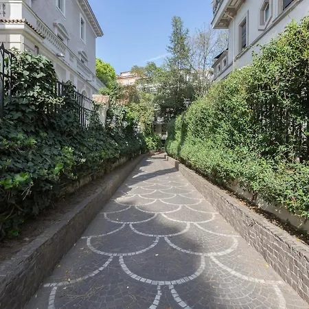 With Parking - Borghese Lejlighed Rom